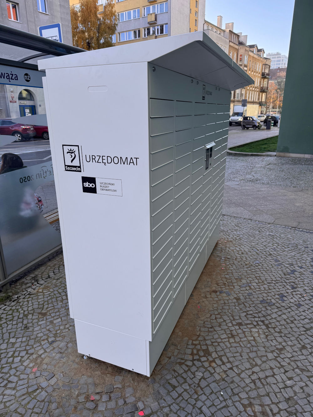 szczeciński urzędomat, ujęcie z lewej strony